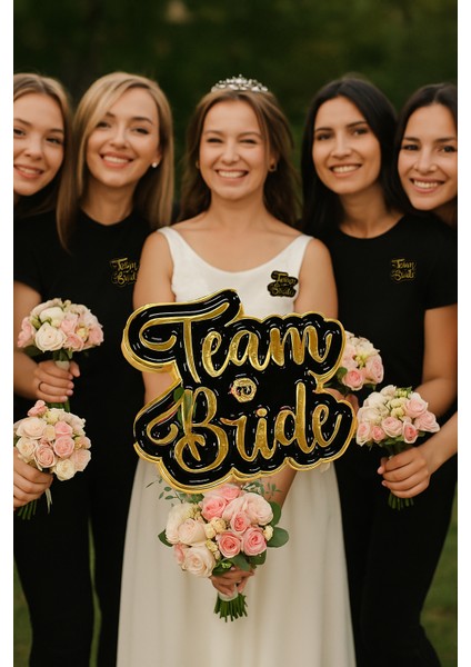 Team Bride Yaka Rozeti Siyah Üstü Gold Yazı fırsatları