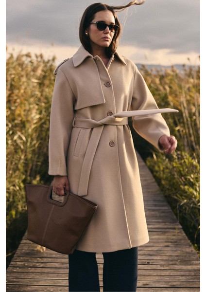 Gömlek Yaka Punto Dikiş Detaylı Premium Kaban Bej 3125