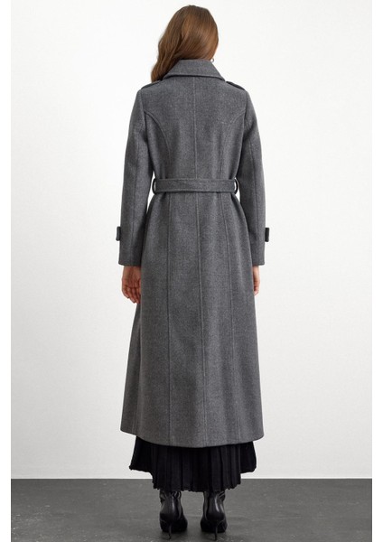 Pelerin Detaylı Kruvaze Uzun Boy Kaban Koyu Gri 3087