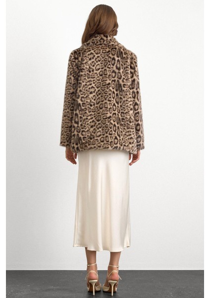 Gömlek Yaka Leopar Desenli Suni Kürk Ceket Bej 1016 indirimleri