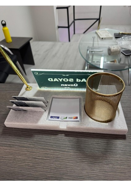 Mermer Desenli Ayna Masa Isimli-Kalemlik ve Kartvizitlikli Kişiye Özel Ofis Seti fırsatları