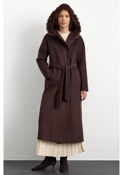 Kürklü Kapüşonlu Beli Bağlamalı Uzun Kaban Kahve 3107 fırsatları