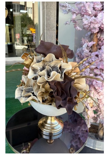 Gold Detaylı Seramik Vazo Içinde Yapay Çiçek Aranjmanı | Lüks Ev Dekorasyon Ürünü Büyük Boy