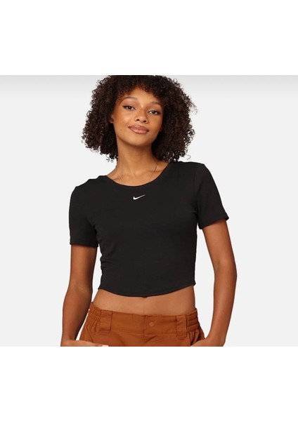 Sportswear Chill Knit Sıkı Kesimli Yuvarlak Sırtlı Kısa Kollu Mini Fitilli Siyah Kadın T-Shirt