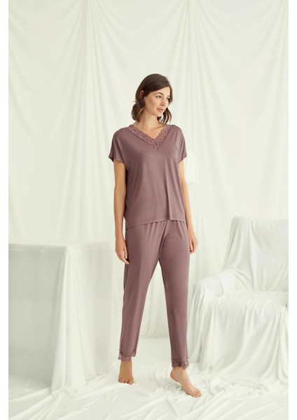 Monamise Kısa Kollu V Yakalı Dantelli Pijama Takımı fırsatları