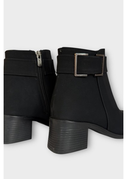 Toka Detaylı Kalın Topuk Sivri Burun Kadın Bot Siyah - Siyah fırsatları