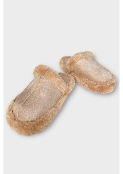 Peluş Detaylı Kadın Ev Terliği Bej