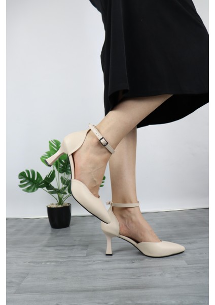 Kadın Karnıyarık Kare Agız Topuklu Ayakkabı fiyatları