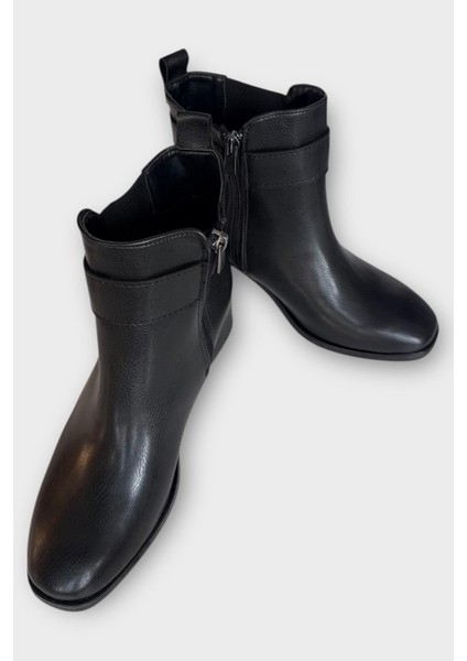 Toka Detaylı Kalın Topuk Sivri Burun Kadın Bot Siyah - Gümüş fırsatları