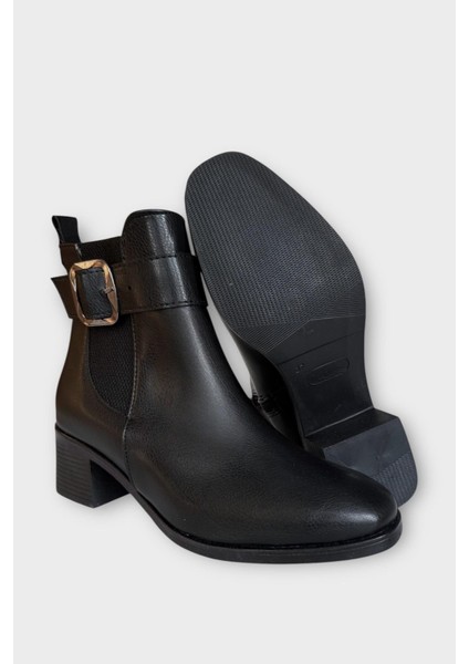 Toka Detaylı Kalın Topuk Sivri Burun Kadın Bot Siyah - Gümüş