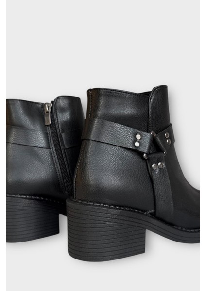 Kadın Toka Detaylı Fermuarlı Kalın Topuk Bot SİYAH indirimleri