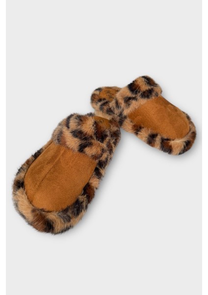 Peluş Detaylı Kadın Ev Terliği Taba