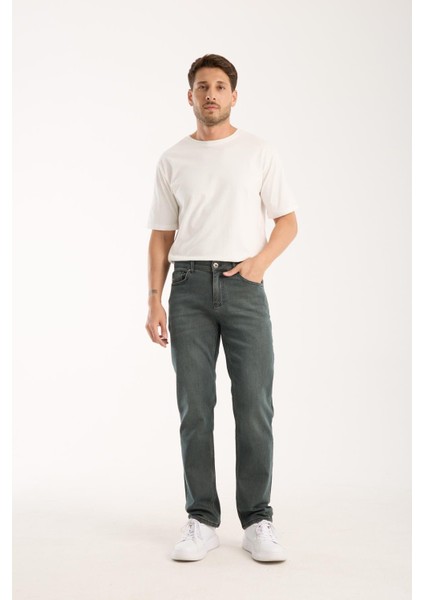 Erkek Regular Fit Likralı Esnek Kot Pantolon - %98 Pamuk %2 Lycra