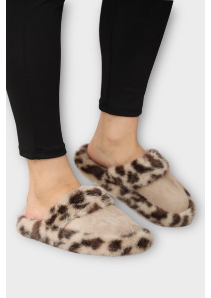 Peluş Detaylı Kadın Ev Terliği Füme fiyatları