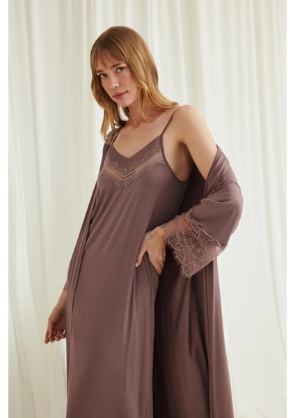 Monamise Dekolteli Yakası ve Kolu Dantelli Sabahlık Takımı