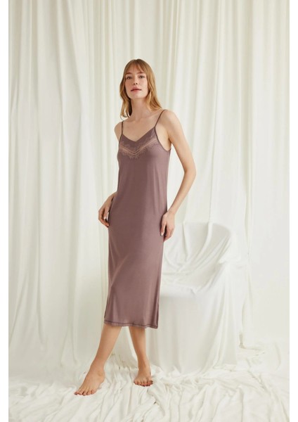 Monamise Dekolteli Yakası ve Kolu Dantelli Sabahlık Takımı fiyatları