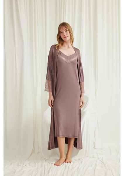 Monamise Dekolteli Yakası ve Kolu Dantelli Sabahlık Takımı fırsatları