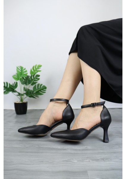 Kadın Karnıyarık Kare Agız Topuklu Ayakkabı