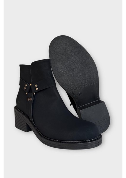 Kadın Toka Detaylı Fermuarlı Kalın Topuk Bot SİYAH - FÜME