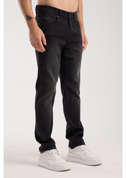 Erkek Slim Fit/normal Kesim Jean Pantolon - Esnek (%2 Elastan) ve Pamuklu (%98) modelleri