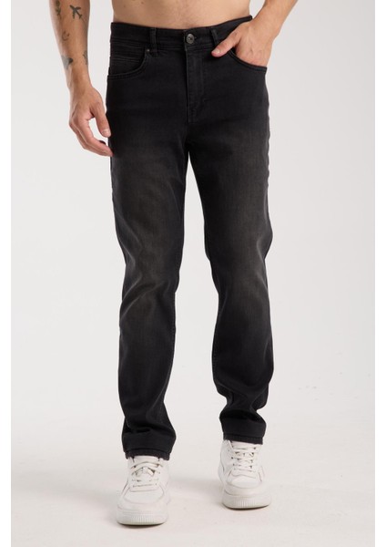 Erkek Slim Fit/normal Kesim Jean Pantolon - Esnek (%2 Elastan) ve Pamuklu (%98) fırsatları