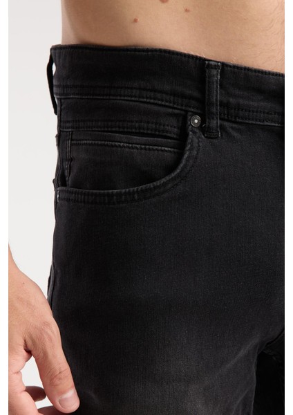 Erkek Slim Fit/normal Kesim Jean Pantolon - Esnek (%2 Elastan) ve Pamuklu (%98)