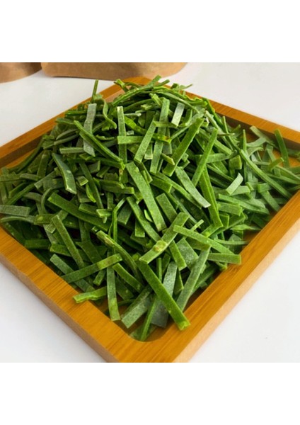 Ev Yapımı %100 Doğal Ispanaklı Erişte (1000 Gr) fiyatları