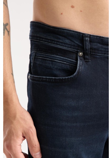 Erkek Slim Fit/normal Kesim Jean Pantolon - Esnek (%2 Elastan) ve Pamuklu (%98) modelleri