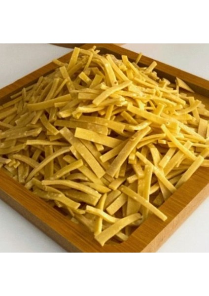 Emt Gıda Ev Yapımı %100 Doğal Sütlü Erişte (1000 Gr)