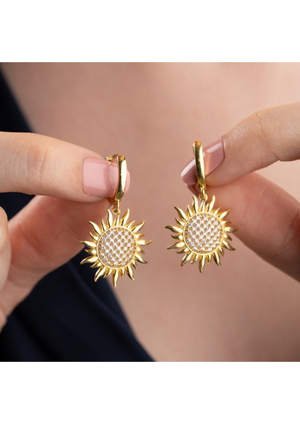 925 Ayar Gümüş Taşlı Ay Çiçeği Küpe