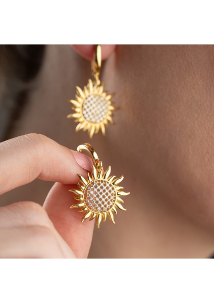 925 Ayar Gümüş Taşlı Ay Çiçeği Küpe indirimleri