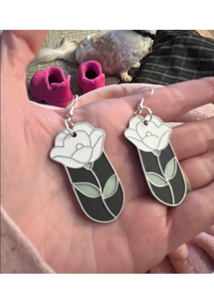 Çerçeveli Gül Küpe