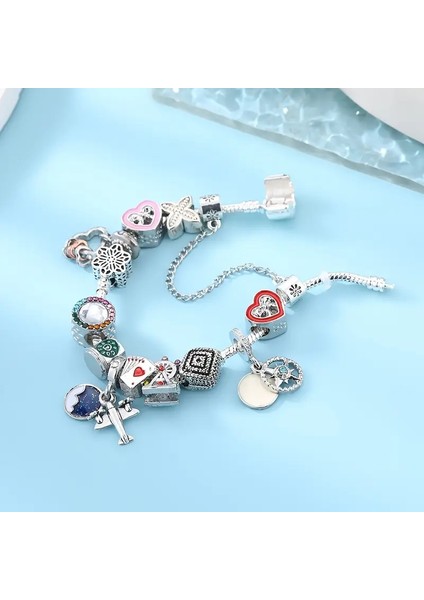 Pandora Tarz , Tatil Şans Aşk Kumar, Sevgi Charmlı Gümüş Bileklik, Ahşap Kutu Içerisinde