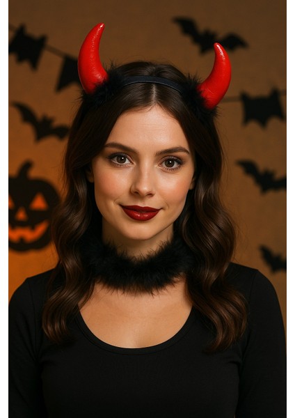 Kırmızı Şeytan Parlak Peluş Boynuzlu Tüy Detaylı Taç – Cadılar Bayramı Kostüm Aksesuarı