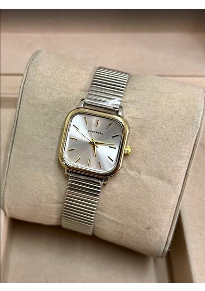 Gümüş Renk Kordon Kare Kadran Kolunuzdaki Şık Tasarım Kadın Kol Saati ST09