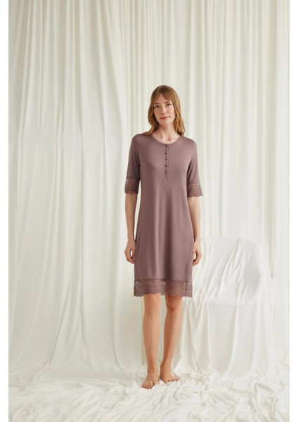 Monamise Dantel Detaylı Kısa Kollu ve Önü Düğmeli Gecelik