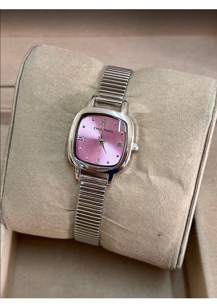 Gümüş Renk Kordon Pembe Kare Kadran Kolunuzdaki Şık Tasarım Kadın Kol Saati ST07
