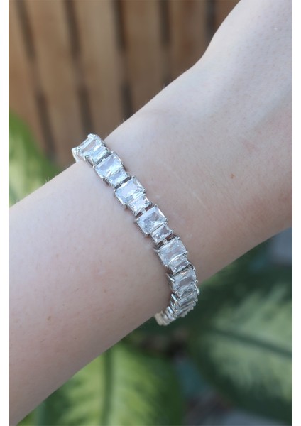 Vip Seri Pirinç Zirkon Taşlı Gümüş Renk Baget Su Yolu Model Bileklik - Lisinya fiyatları