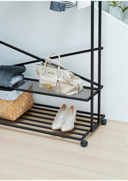 Siyah Metal Elbise Askılığı Iki Yönlü 3 Raflı Tekerlekli Askılık Portmanto ve Konfeksiyon Askılığı