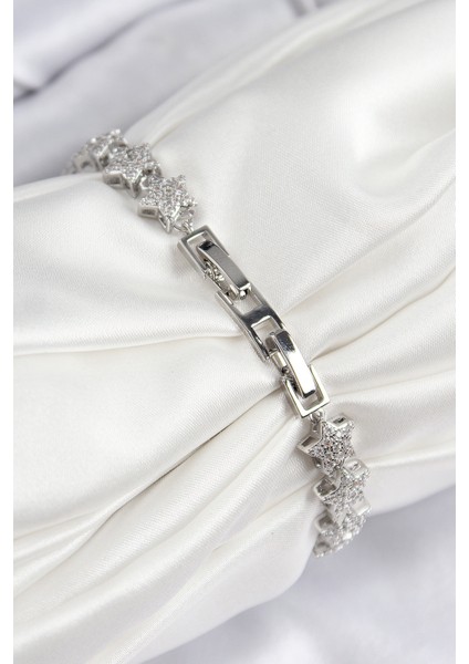 VIP Seri Pirinç Zirkon Taşlı Sıralı Yıldız Model Gümüş Renk Kadın Bileklik - Lisinya fiyatları