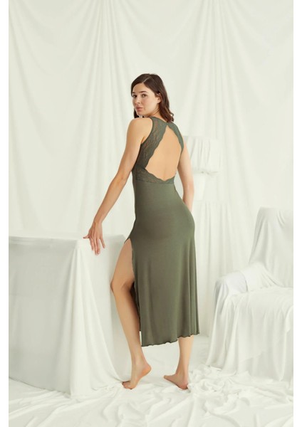 Monamise Göğüs ve Sırt Dekoteli Brode Dantelli Yırtmaçlı Gecelik modelleri