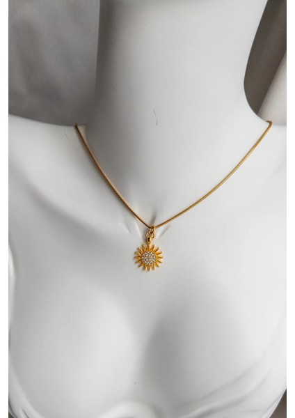 Ince Zincir Üzerinde Zirkon Taşlı Güneş Motifli Şık Çelik Kadın Kolyesi modelleri