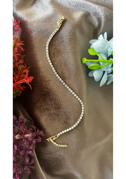 Altın Renkli Su Yolu Paslanmaz Çelik Kadın Bileklik, Şık ve Zarif Takı