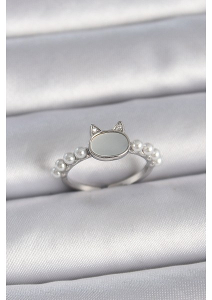 Pirinç Gümüş Renk Ayarlanabilir Beyaz Mineli Kedi Model İnci Detay Kadın Yüzük - Lisinya