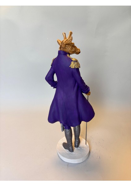 Dekoratif Zürafa Figürü Heykel – Mor Ceketli Şık Masa Üstü Obje ve Hediyelik Ev Ofis Aksesuarı indirimleri