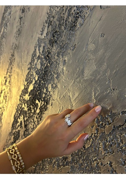 Gümüş Renkli Taşlı Çubuk Yüzük fiyatları