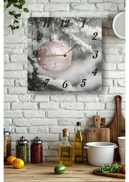 Kar Topu ve Çam Dalı Temalı Temperli Cam Kare Saat 33X33 cm Ebadında Uv Baskı - KCS047