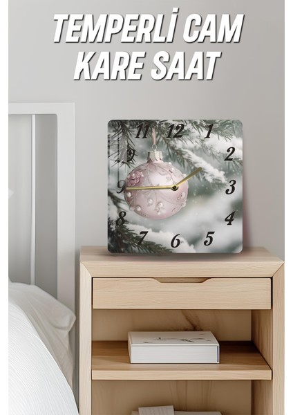 Kar Topu ve Çam Dalı Temalı Temperli Cam Kare Saat 33X33 cm Ebadında Uv Baskı - KCS047 fırsatları
