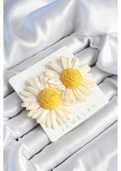 Papatya Model Beyaz Ve Sarı Renk Kadın Küpe - Lisinya