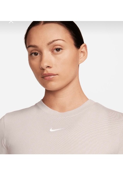 Sportswear Essential Slim Cropped Pembe Kadın T-Shirt fırsatları